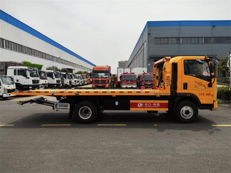 重汽豪曼濰柴170馬力藍(lán)牌清障車(chē)（8噸）
